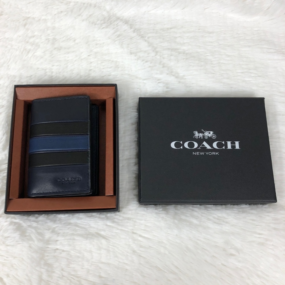 Coach Boxed Bifold Card Case With Stripe